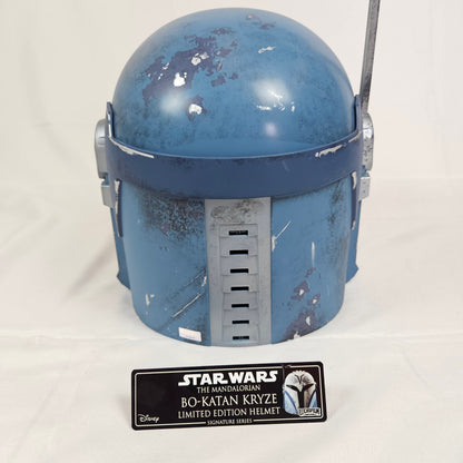 Katee Sackhoff Bo-Katan Kryze Limeted Edition Helmet Signed