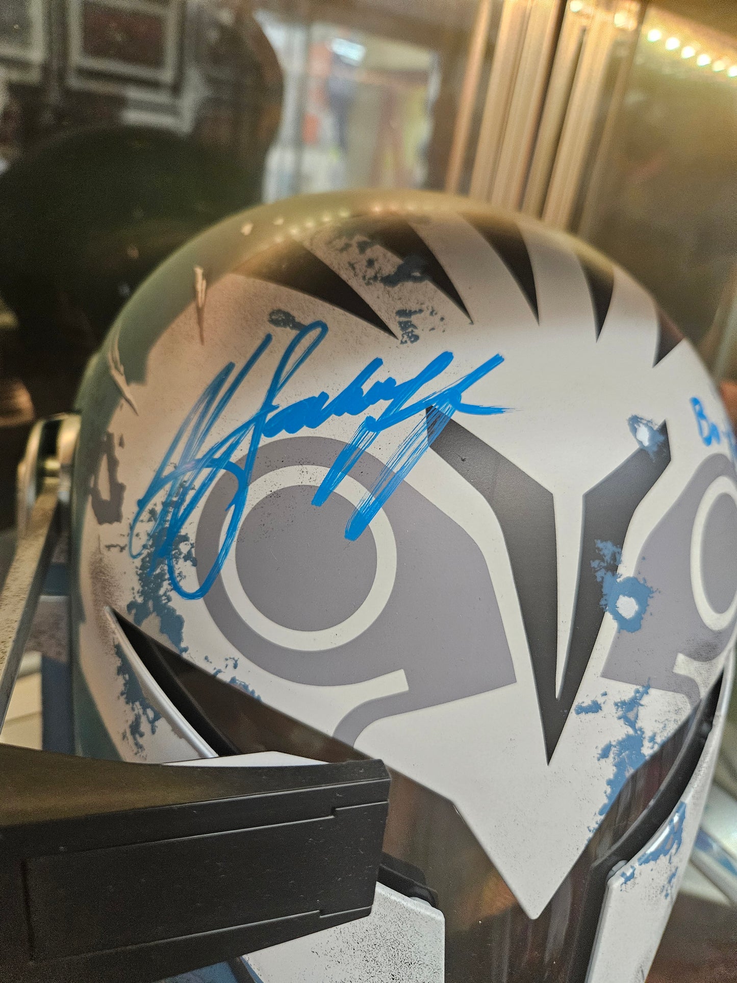 Katee Sackhoff Star Wars Bo-Katan Kryze Helmet