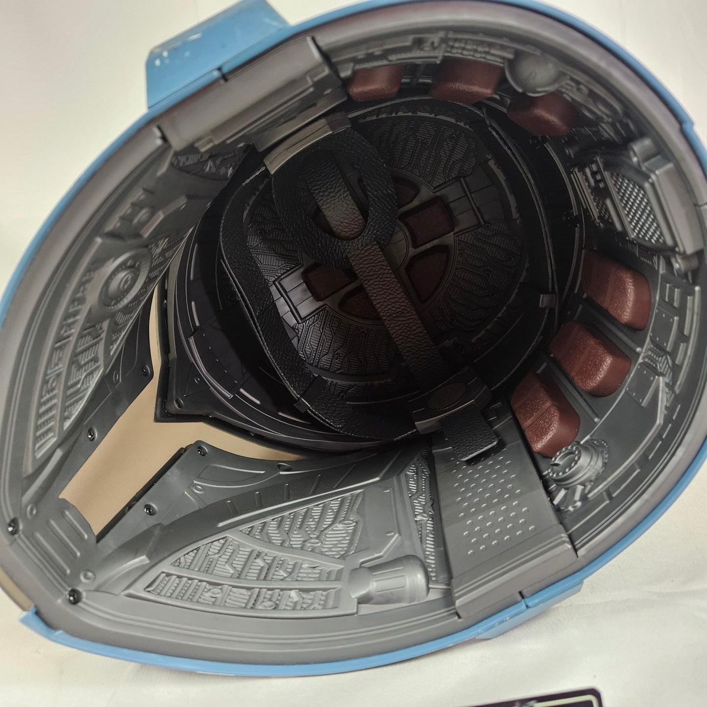 Katee Sackhoff Bo-Katan Kryze Limeted Edition Helmet Signed